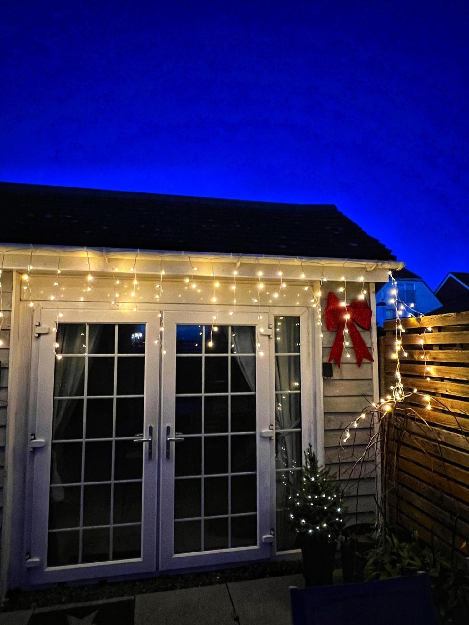 Seaside Cabin Retreat In Hayling Island Саут-Хейлинг Экстерьер фото